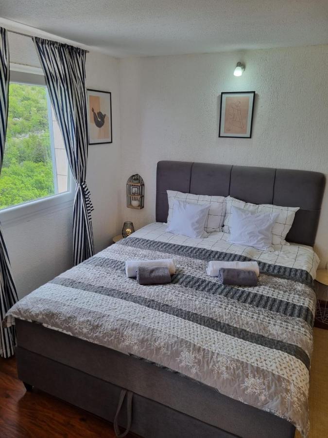 Apartmani 'Cvit' Karlobag Exterior photo