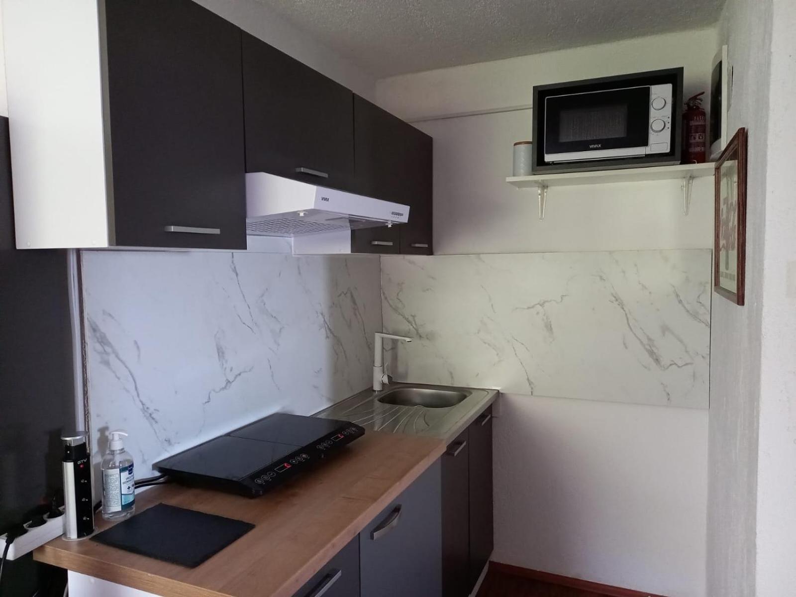 Apartmani 'Cvit' Karlobag Exterior photo